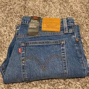 Levis Wedgie Straight Jeans size 29x26